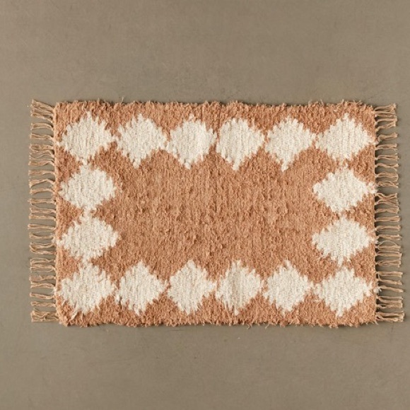 NWT Urban Outfitters Diamond Border Woven Cozy Shag Rag Rug 3x5